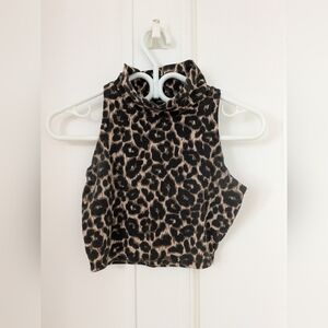 Leopard Print Mock Neck Crop Top - Black & Tan